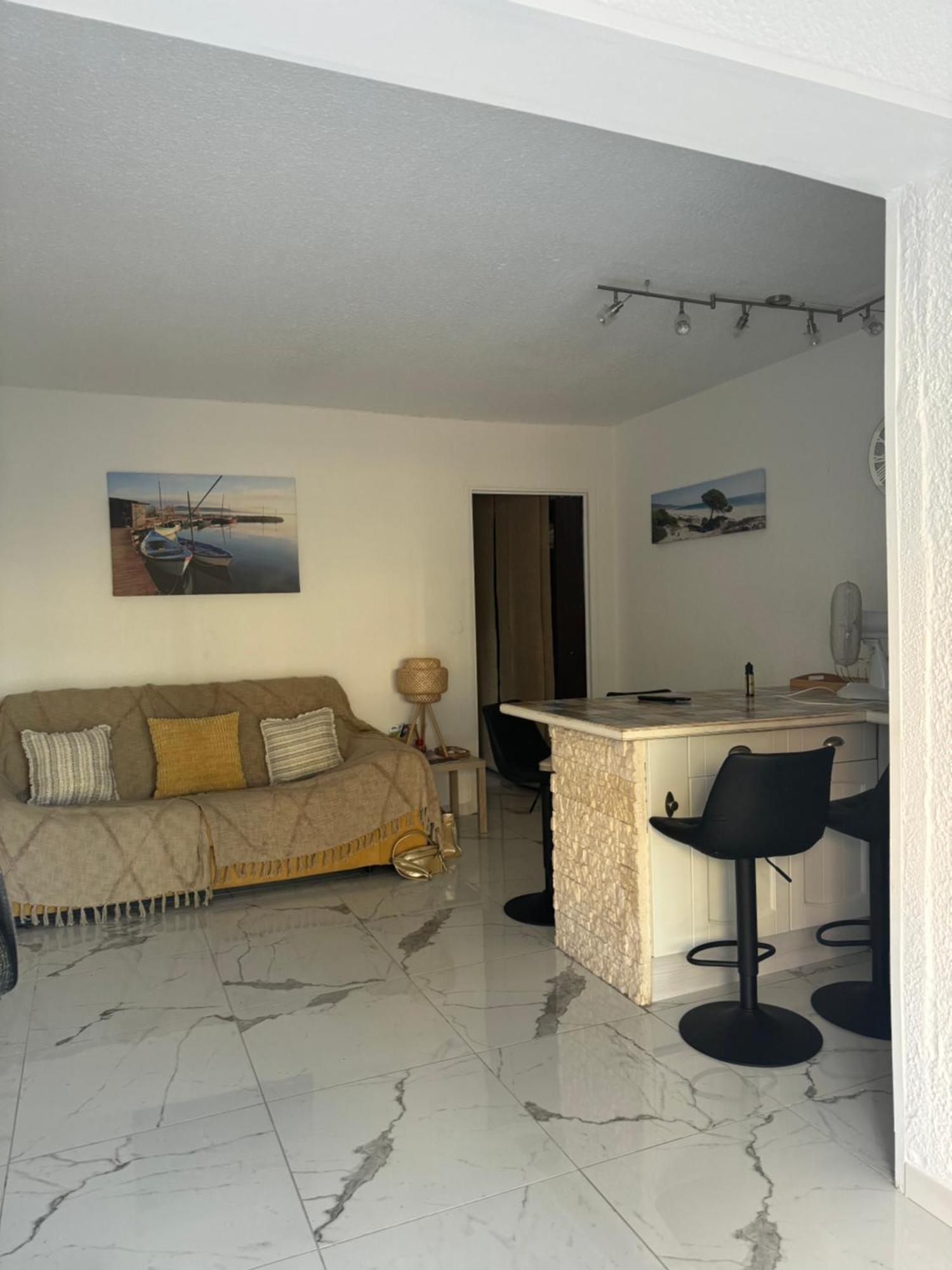 Grand Studio Cabine Proche Plage Et Port Gruissan Dış mekan fotoğraf